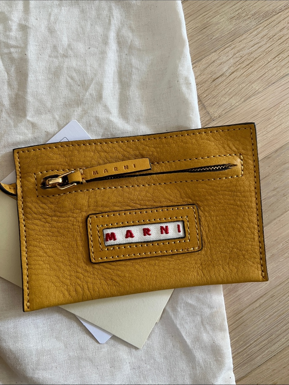 NWT Marni Pannier Mustard Suede Bucket Crossbody w Card Pouch. - Picture 2 of 10